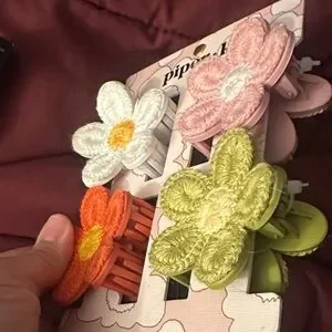 Piper | Accessories | Piper Colorful Floral Hair Clips Set  display picture 1